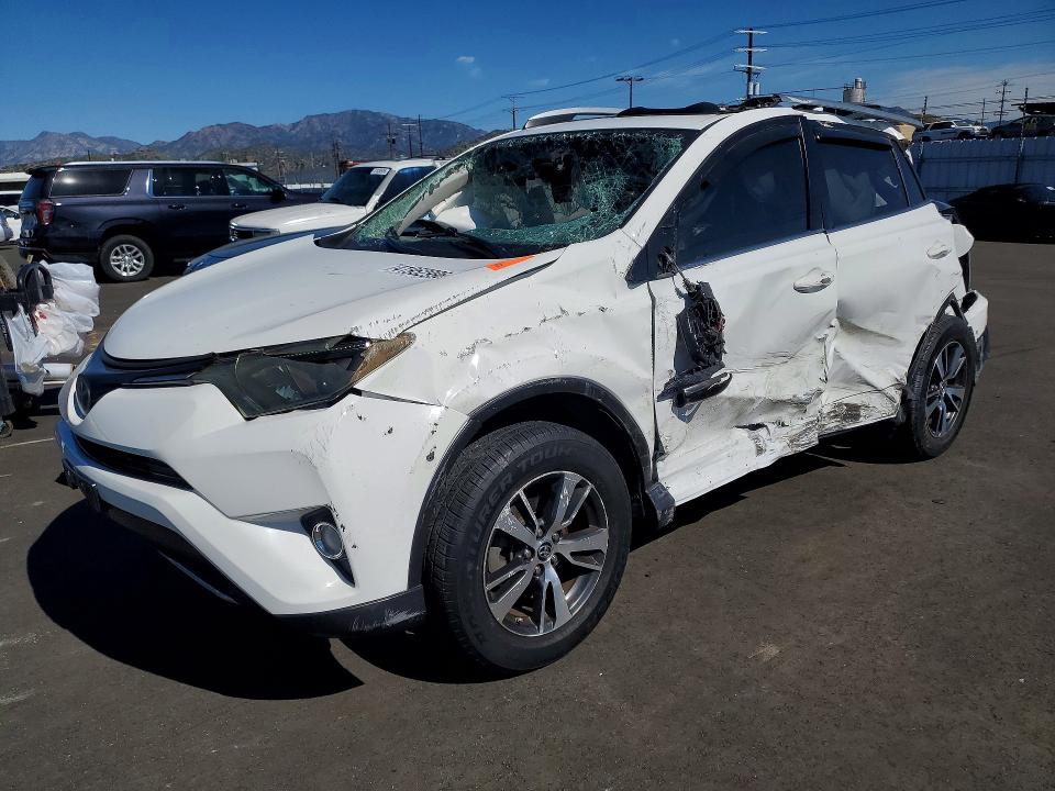 Auction sale of the 2017 Toyota Rav4, vin: JTMWFREV2HD094856, lot number: 41952996