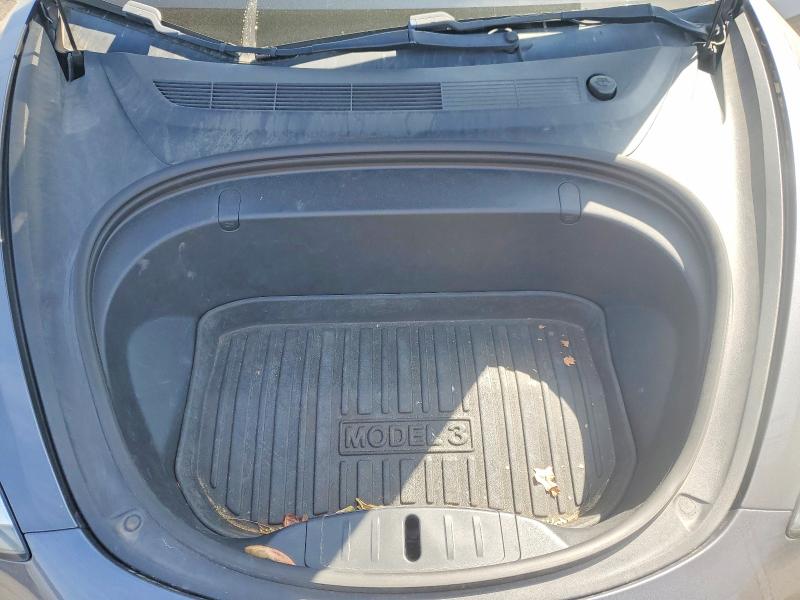 47172686 :رقم المزاد ، 5YJ3E1EA6JF158271 vin ، 2018 Tesla Model 3 مزاد بيع