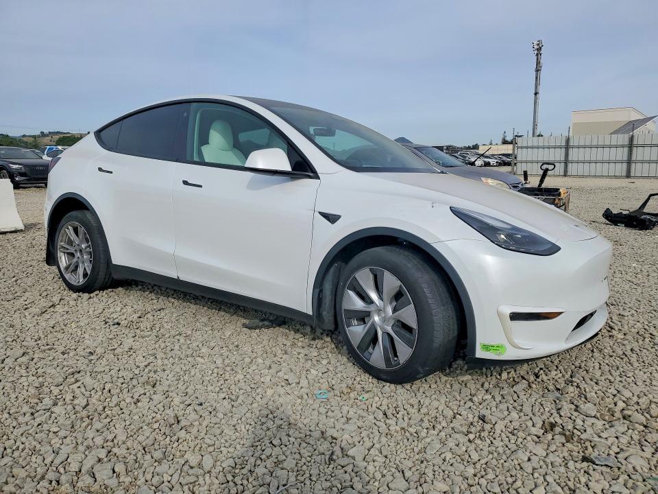 47952816 :رقم المزاد ، 7SAYGDEE9PF635887 vin ، 2023 Tesla Model Y مزاد بيع