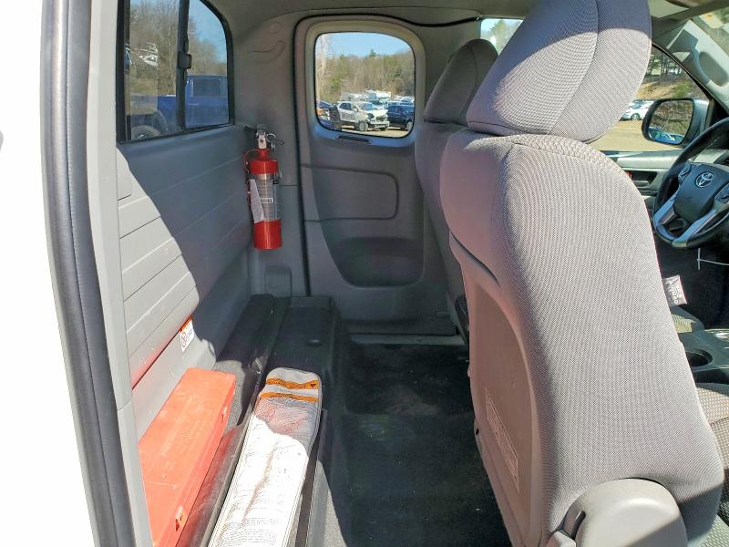 2015 Toyota Tacoma მანქანა იყიდება აუქციონზე, vin: 5TFUX4EN7FX034235, აუქციონის ნომერი: 46768566