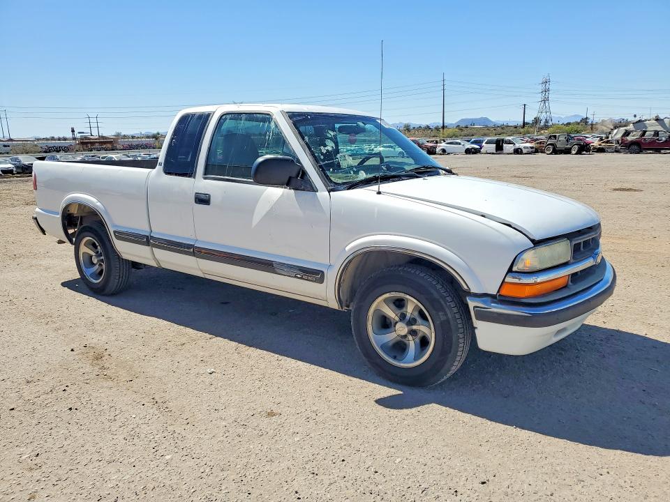 41655816 :رقم المزاد ، 1GCCS19W928216650 vin ، 2002 Chev S-10 مزاد بيع