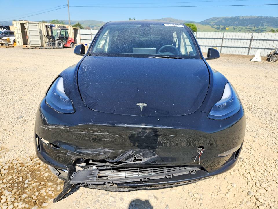 Продажа на аукционе авто 2025 Tesla Model Y, vin: 7SAYGDED5SF256191, номер лота: 46815596