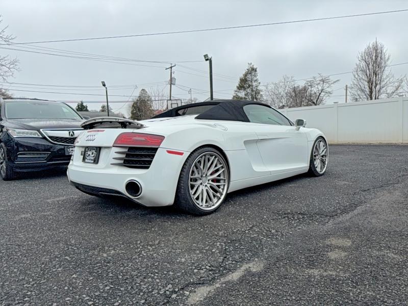 42072046 :رقم المزاد ، WUASUAFG2EN000926 vin ، 2014 Audi R8 مزاد بيع