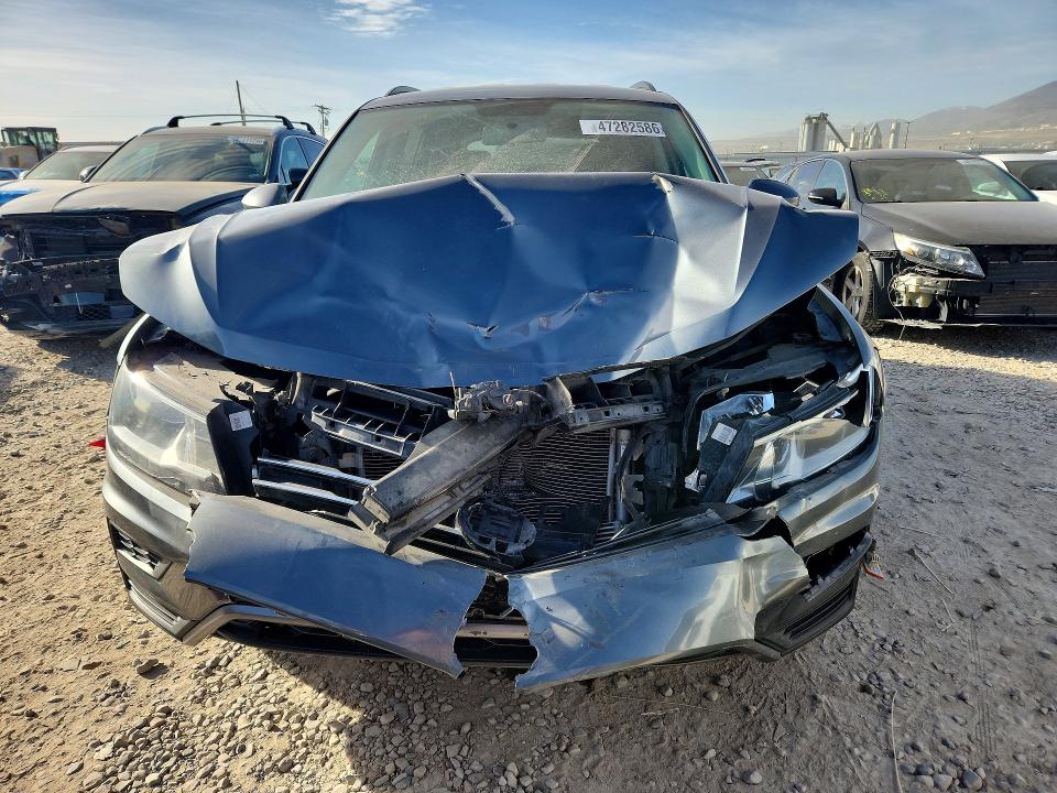 47282586 :رقم المزاد ، 3VV0B7AX5JM080765 vin ، 2018 Volkswagen Tiguan مزاد بيع