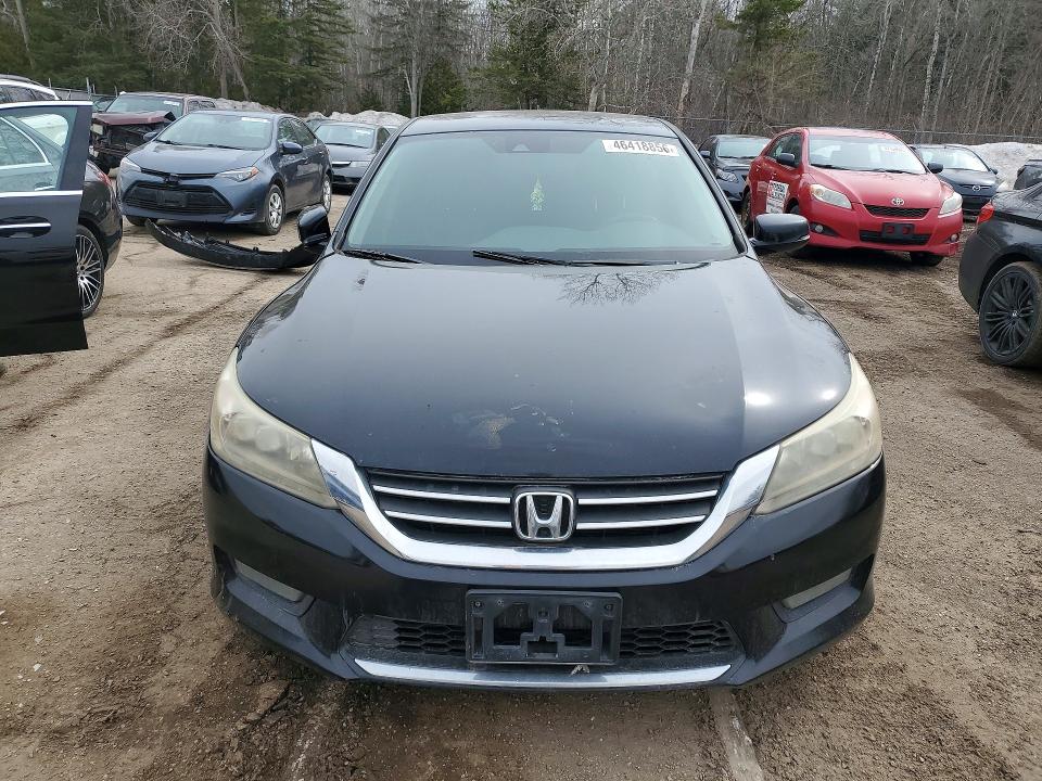 46418856 :رقم المزاد ، 1HGCR2F97FA808399 vin ، 2015 Honda Accord مزاد بيع
