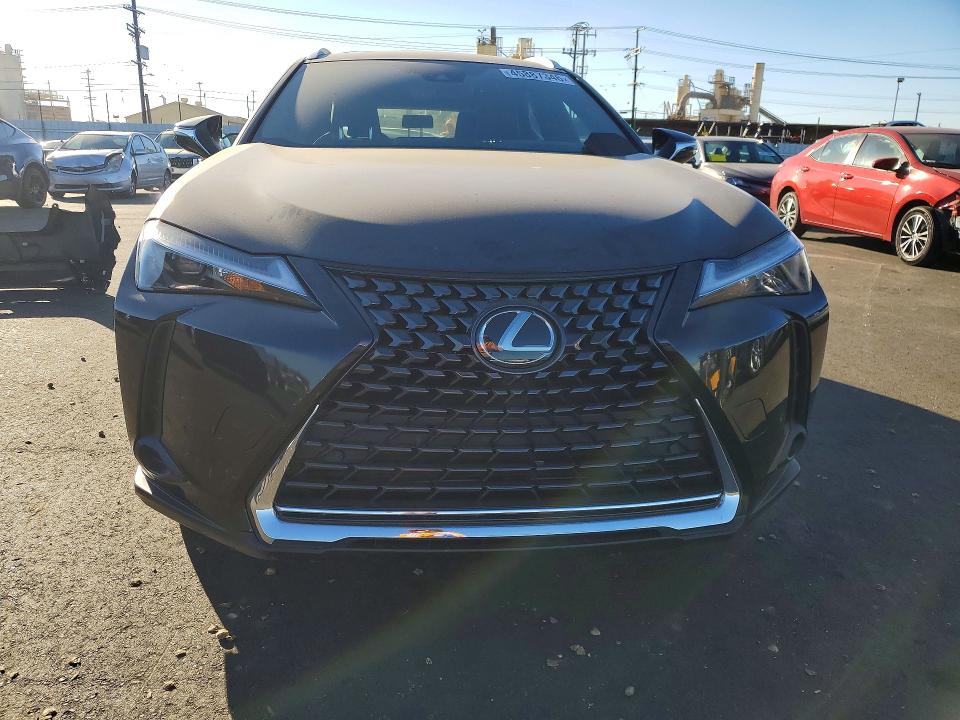 45887346 :رقم المزاد ، JTHP6JBH1R2184015 vin ، 2024 Lexus Ux 250h مزاد بيع