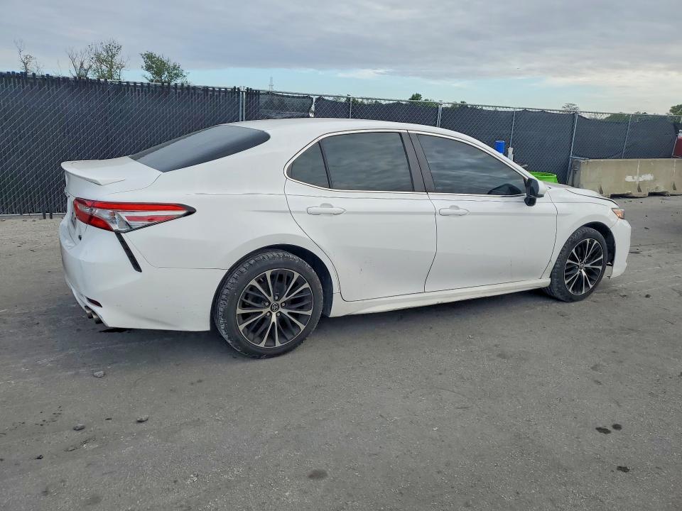 2018 Toyota Camry მანქანა იყიდება აუქციონზე, vin: 4T1B11HK0JU569891, აუქციონის ნომერი: 46448716