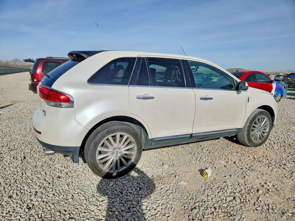 47734456 :رقم المزاد ، 2LMDJ8JK8DBL15467 vin ، 2013 Lincoln Mkx مزاد بيع