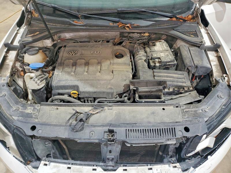 42066346 :رقم المزاد ، 1VWCV7A38FC064274 vin ، 2015 Volkswagen Passat مزاد بيع