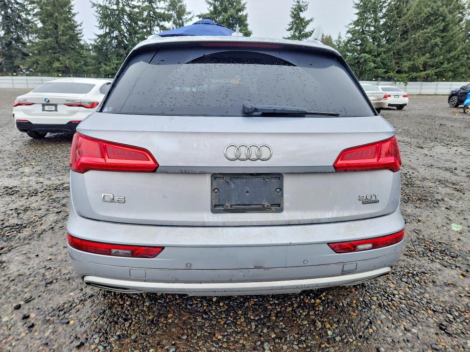 41671156 :رقم المزاد ، WA1BNAFY2J2242947 vin ، 2018 Audi Q5 مزاد بيع