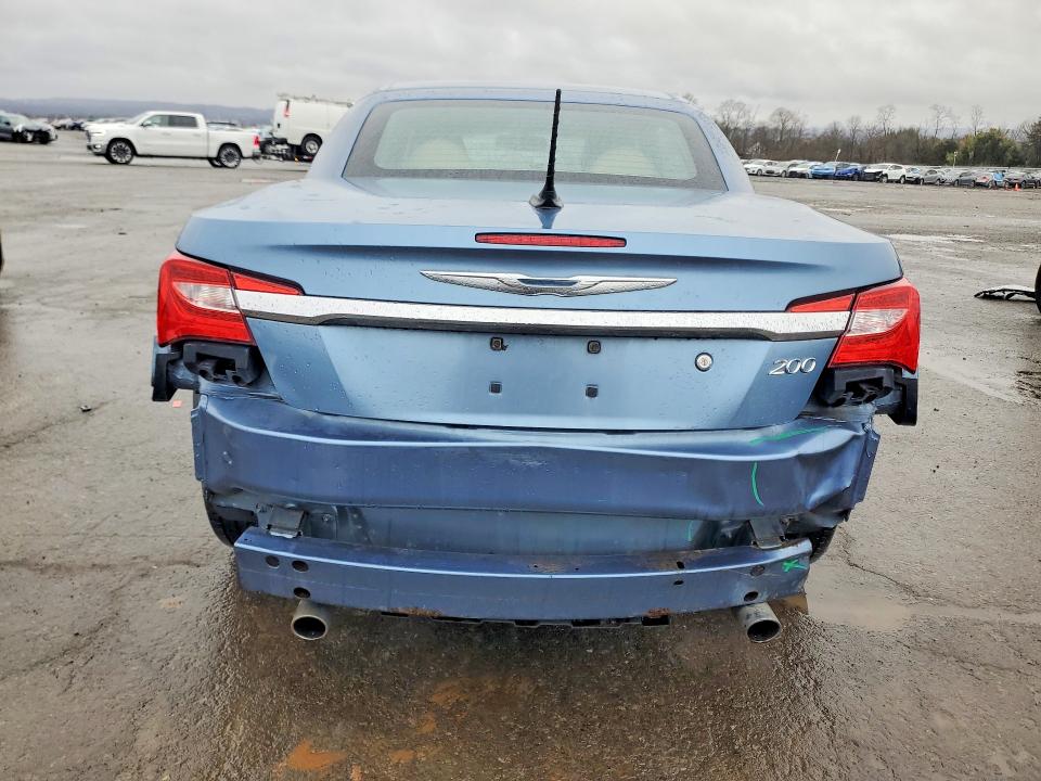 47023886 :رقم المزاد ، 1C3BC7EG6BN611644 vin ، 2011 Chrysler 200 مزاد بيع