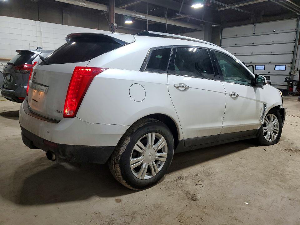 79994635 :رقم المزاد ، 3GYFNEE38FS548951 vin ، 2015 Cadillac Srx مزاد بيع