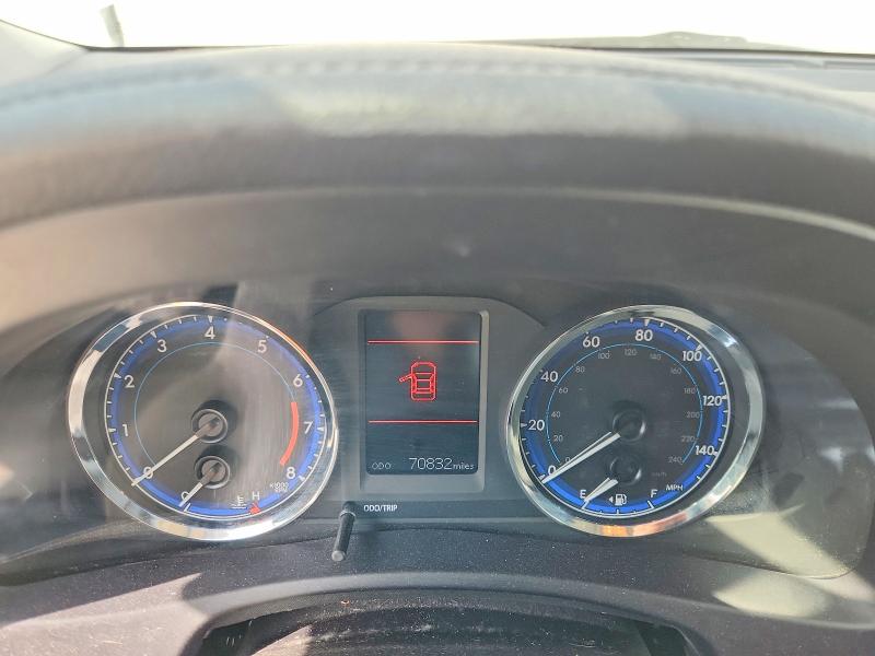 Продажа на аукционе авто 2017 Toyota Corolla, vin: 5YFBURHE5HP686068, номер лота: 48289506