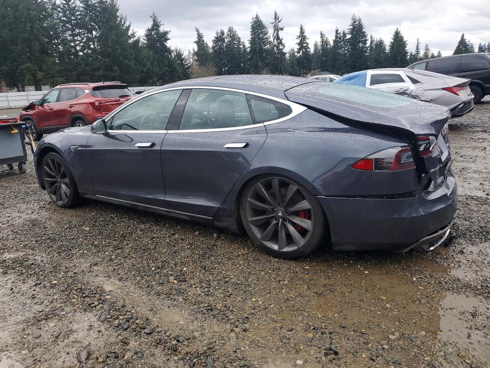 Продажа на аукционе авто 2015 Tesla Model S, vin: 5YJSA1E40FF104831, номер лота: 47135326