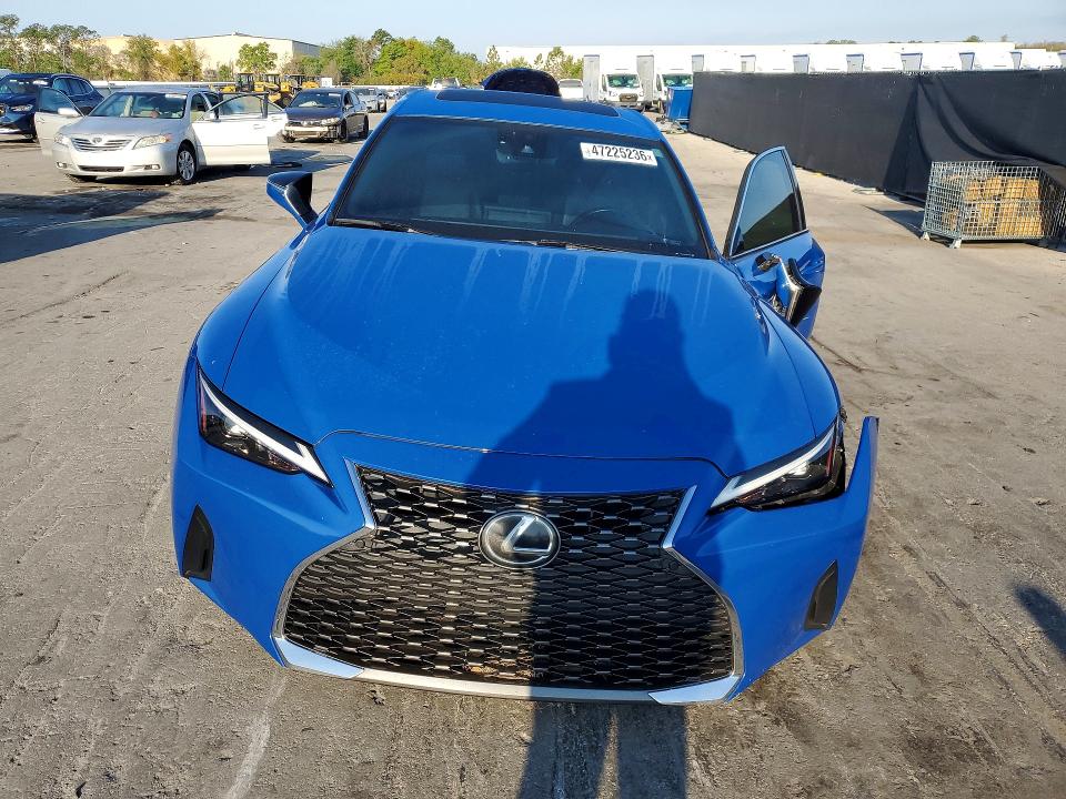 47225236 :رقم المزاد ، JTHC81F28M5044257 vin ، 2021 Lexus Is 300 مزاد بيع