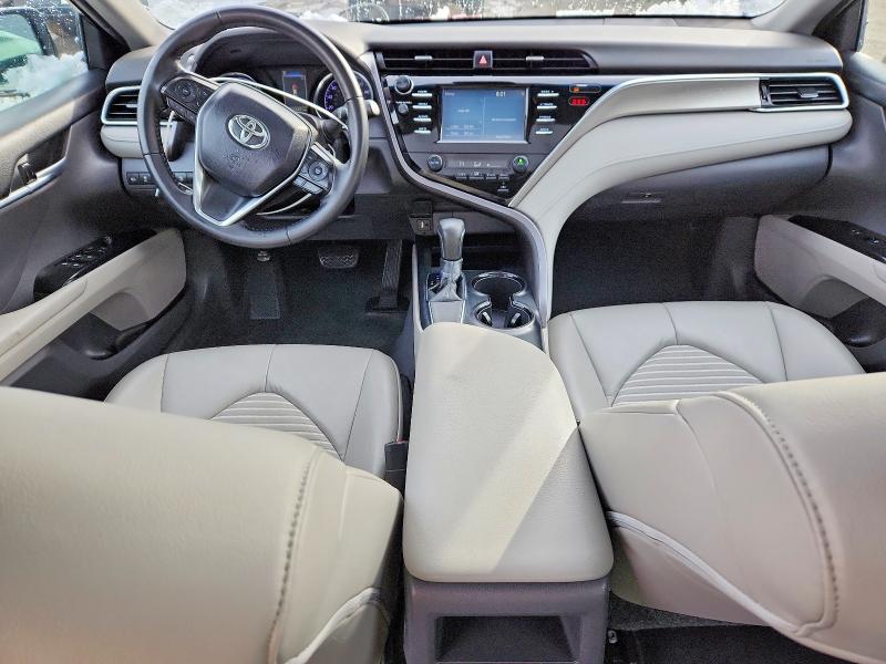 46028646 :رقم المزاد ، 4T1B11HK3JU650545 vin ، 2018 Toyota Camry مزاد بيع