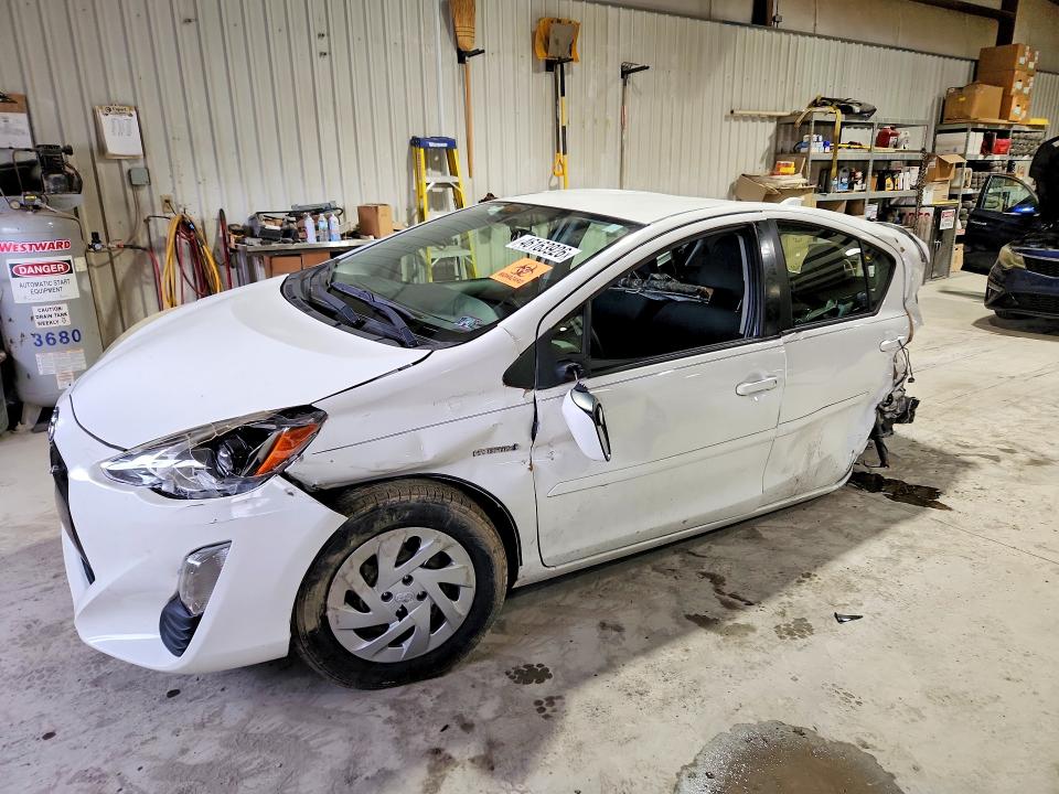 46163926 :رقم المزاد ، JTDKDTB31G1134235 vin ، 2016 Toyota Prius C مزاد بيع