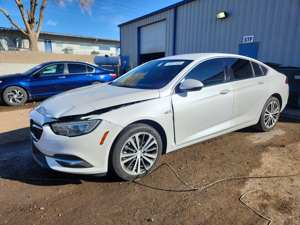 45527426 :رقم المزاد ، W04GN6SX2J1067556 vin ، 2018 Buick Regal مزاد بيع