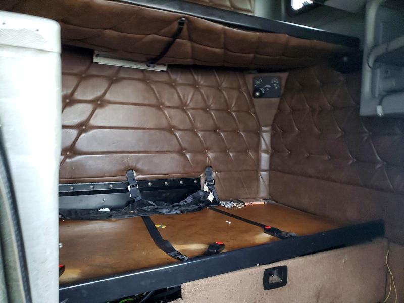 Продаж на аукціоні авто 2004 Freigliner Conventional, vin: 1FUJAPCK64DM03253, номер лоту: 47214336
