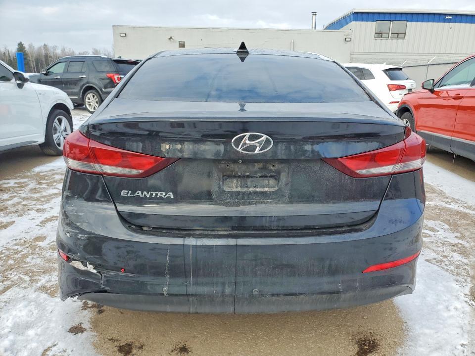 2017 Hyundai Elantra მანქანა იყიდება აუქციონზე, vin: KMHD84LF3HU174176, აუქციონის ნომერი: 46109366