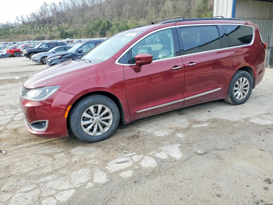 Продаж на аукціоні авто 2017 Chrysler Pacifica, vin: 2C4RC1BG2HR576916, номер лоту: 46532206