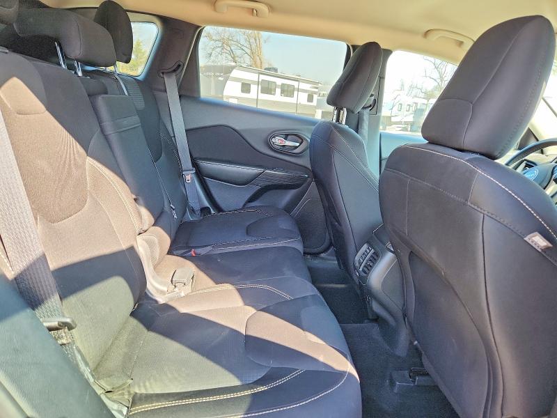 Продаж на аукціоні авто 2015 Jeep Cherokee, vin: 1C4PJLCB8FW700123, номер лоту: 47912796