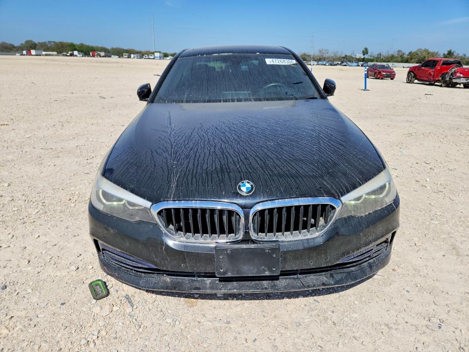 47268306 :رقم المزاد ، WBAJA7C57JWA74208 vin ، 2018 Bmw 530 مزاد بيع