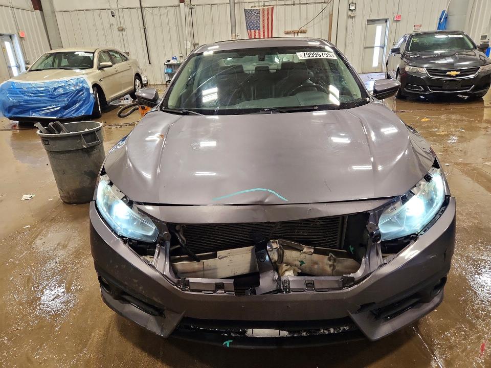 79995795 :رقم المزاد ، 19XFC1F7XHE020481 vin ، 2017 Honda Civic مزاد بيع