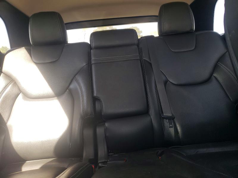 47056426 :رقم المزاد ، 1C4PJLCB3JD544027 vin ، 2018 Jeep Cherokee مزاد بيع
