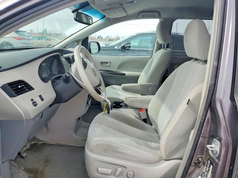 2012 Toyota Sienna მანქანა იყიდება აუქციონზე, vin: 5TDKK3DC4CS267359, აუქციონის ნომერი: 46905766
