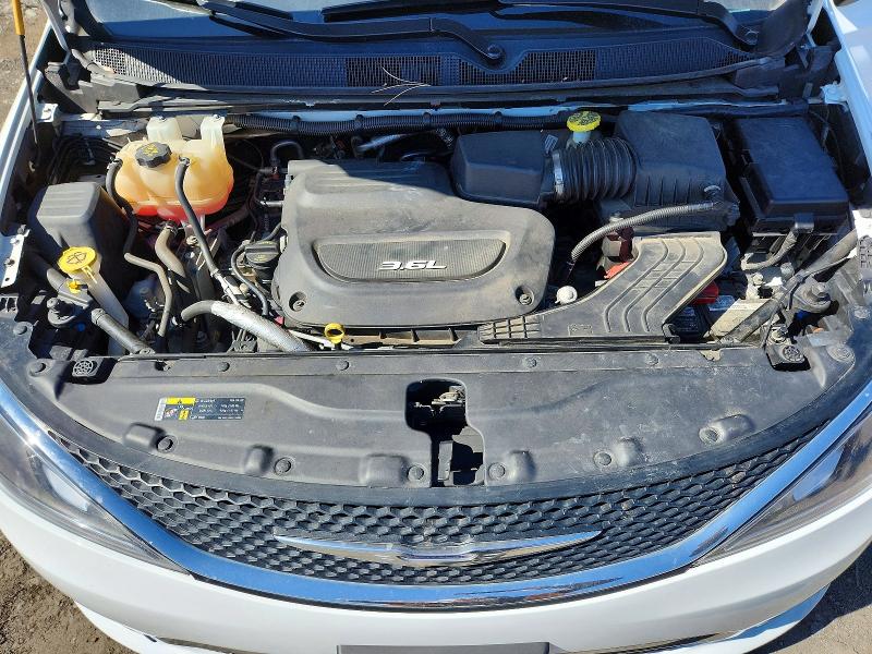 41870386 :رقم المزاد ، 2C4RC1BG5HR782134 vin ، 2017 Chrysler Pacifica مزاد بيع