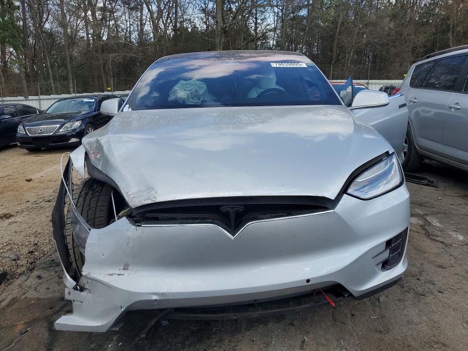 2018 Tesla Model X მანქანა იყიდება აუქციონზე, vin: 5YJXCBE43JF127275, აუქციონის ნომერი: 79839895