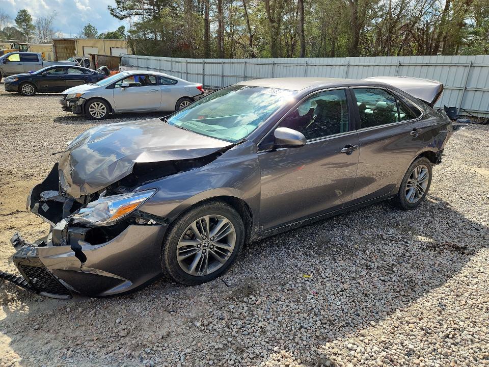 79976995 :رقم المزاد ، 4T1BF1FK1GU124489 vin ، 2016 Toyota Camry مزاد بيع