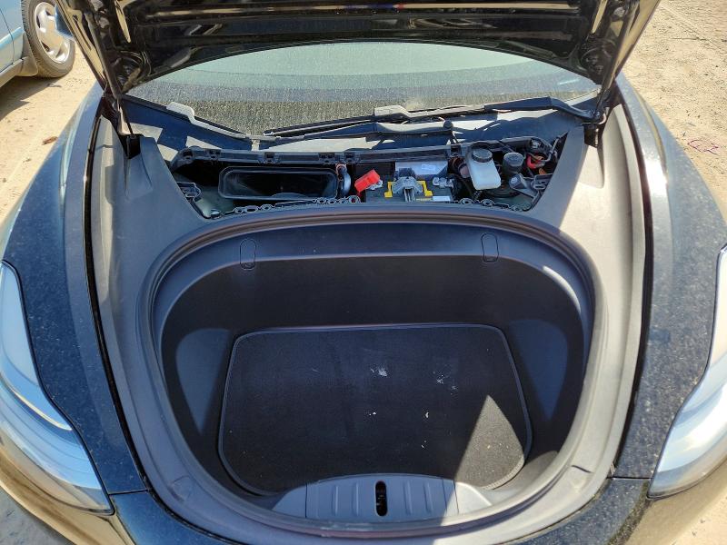 41743556 :رقم المزاد ، 5YJ3E1EB1JF115725 vin ، 2018 Tesla Model 3 مزاد بيع
