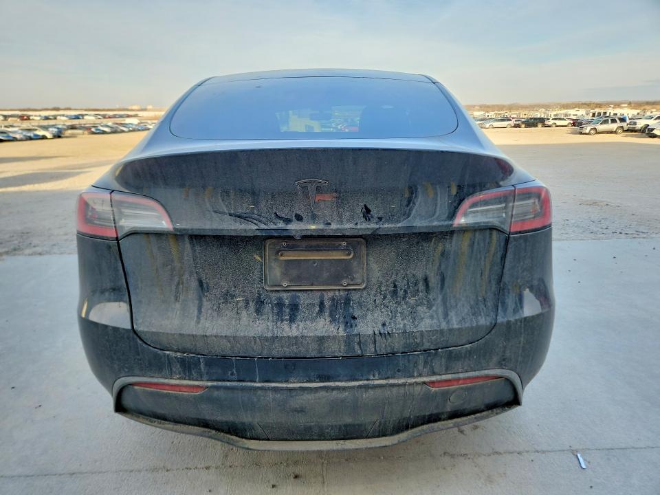 45898046 :رقم المزاد ، 5YJYGDEEXMF097161 vin ، 2021 Tesla Model Y مزاد بيع