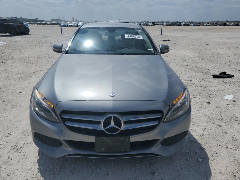 47685706 :رقم المزاد ، 55SWF4JBXFU050459 vin ، 2015 Mercedes-benz C مزاد بيع