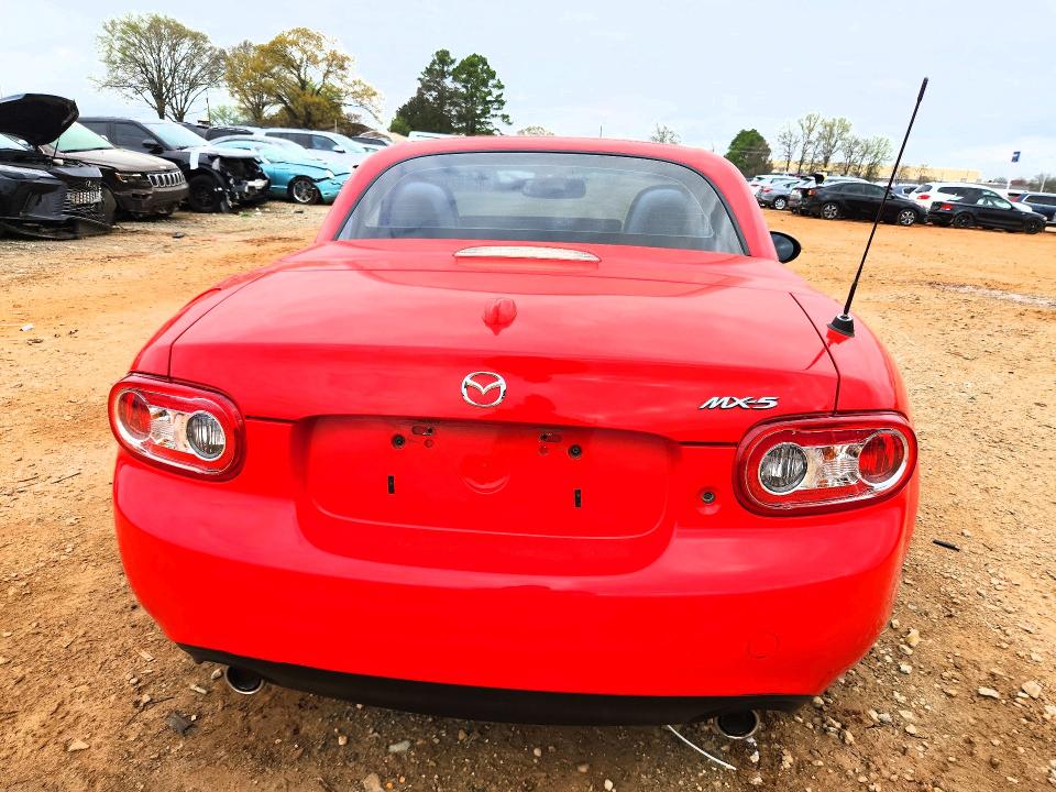 45667186 :رقم المزاد ، JM1NC2PF5B0217632 vin ، 2011 Mazda Mx-5 Miata مزاد بيع
