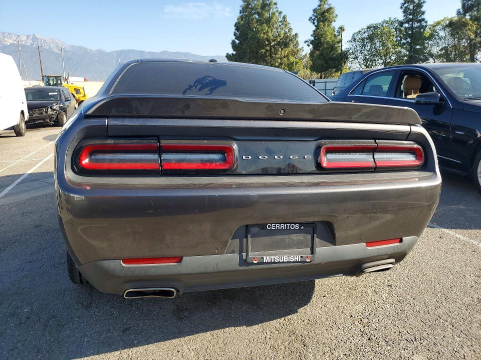 47204046 :رقم المزاد ، 2C3CDZAGXMH542665 vin ، 2021 Dodge Challenger مزاد بيع