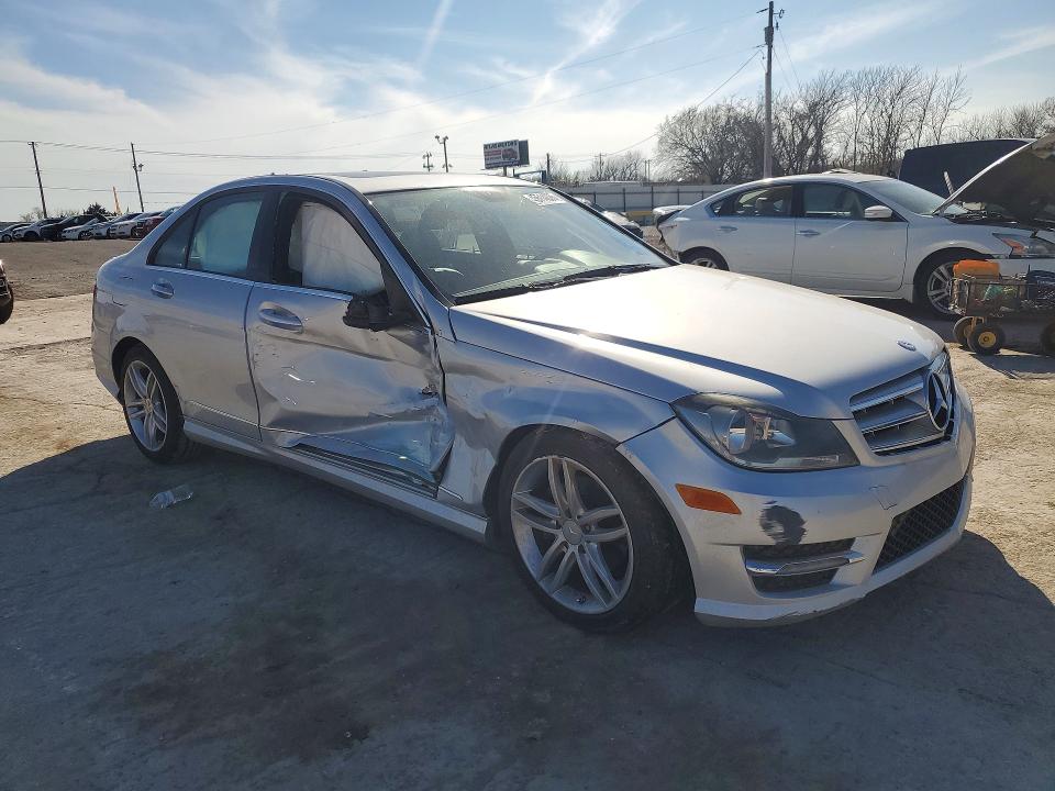 45514026 :رقم المزاد ، WDDGF8BB0CR213529 vin ، 2012 Mercedes-benz C مزاد بيع
