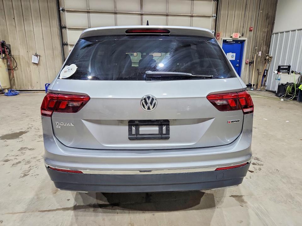 47221276 :رقم المزاد ، 3VV2B7AX0MM060517 vin ، 2021 Volkswagen Tiguan مزاد بيع