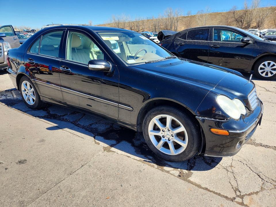 47284086 :رقم المزاد ، WDBRF54H27F875508 vin ، 2007 Mercedes-benz C مزاد بيع