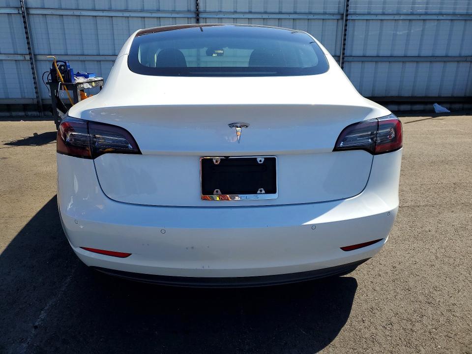 41624656 :رقم المزاد ، 5YJ3E1EA2MF870975 vin ، 2021 Tesla Model 3 مزاد بيع