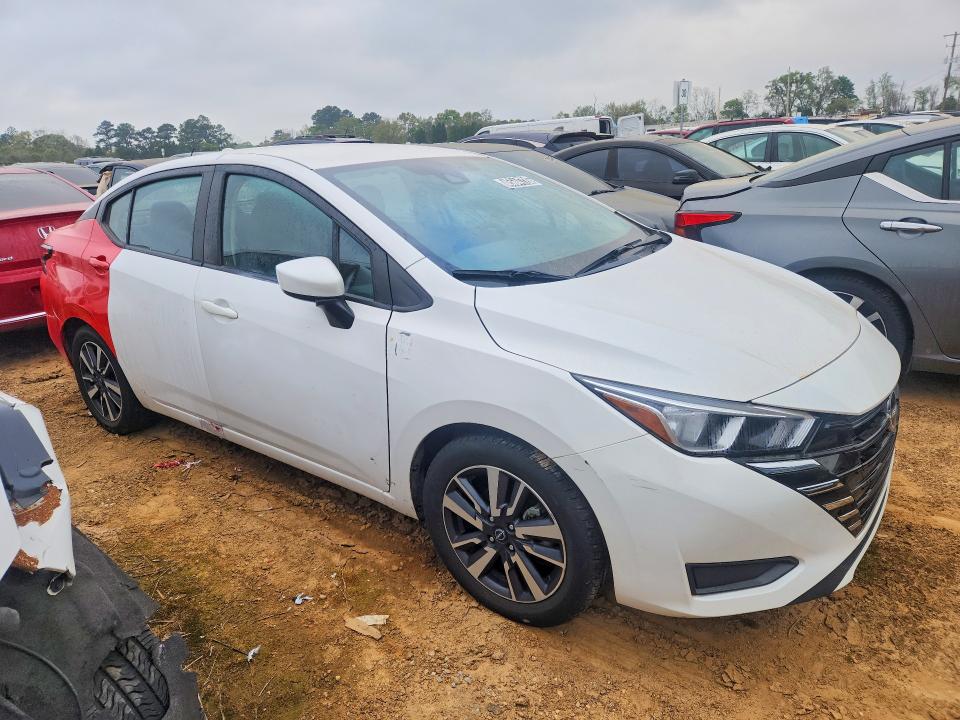 Продажа на аукционе авто 2023 Nissan Versa, vin: 3N1CN8EV2PL824762, номер лота: 45644726