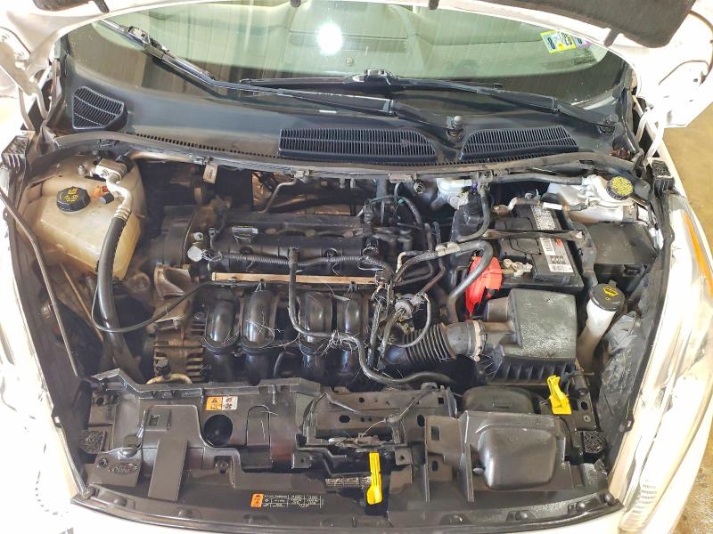 47341696 :رقم المزاد ، 3FADP4CJ3FM205445 vin ، 2015 Ford Fiesta مزاد بيع