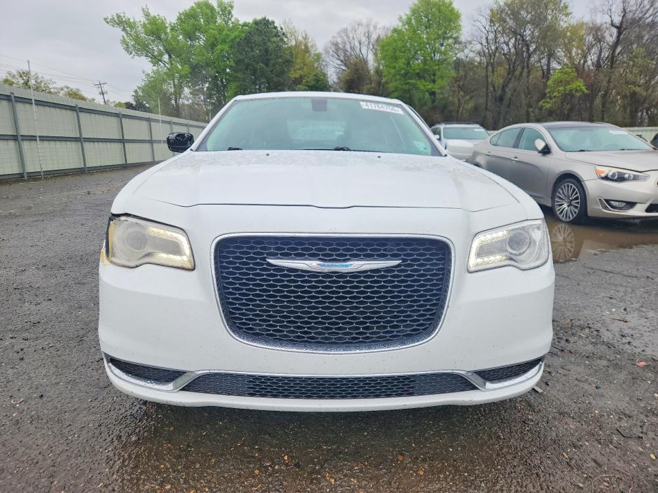 Продаж на аукціоні авто 2015 Chrysler 300, vin: 2C3CCAAG1FH930617, номер лоту: 41784756