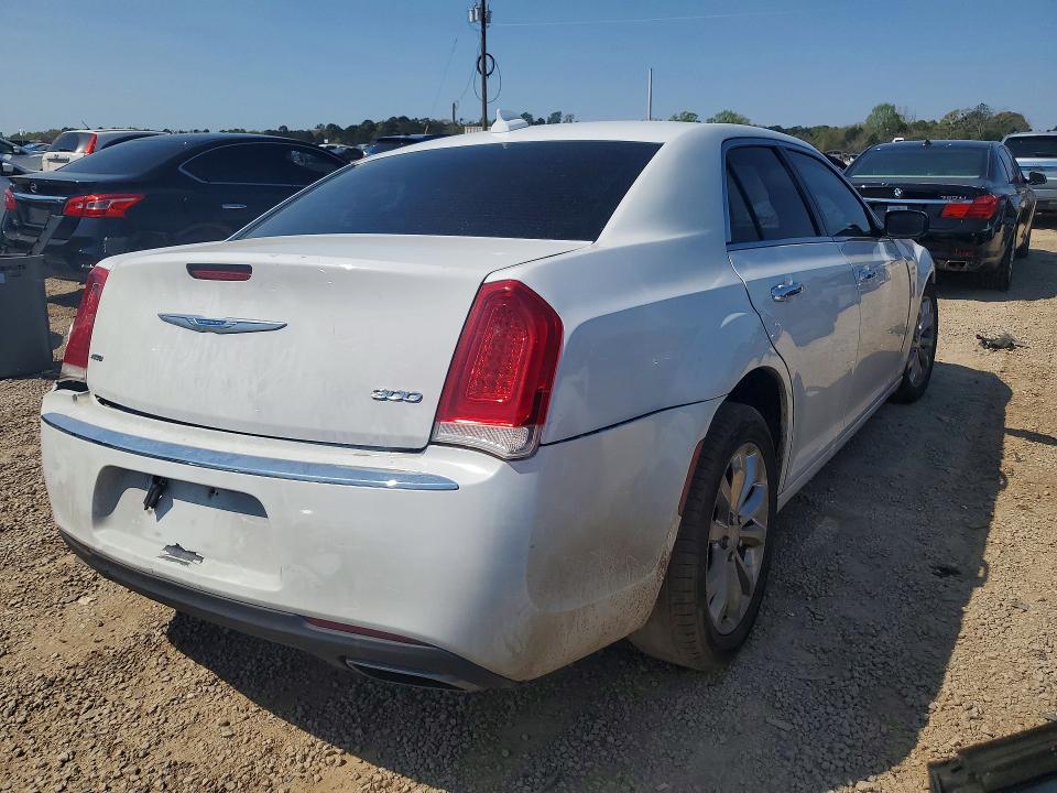 46114226 :رقم المزاد ، 2C3CCAKG4JH218397 vin ، 2018 Chrysler 300 مزاد بيع