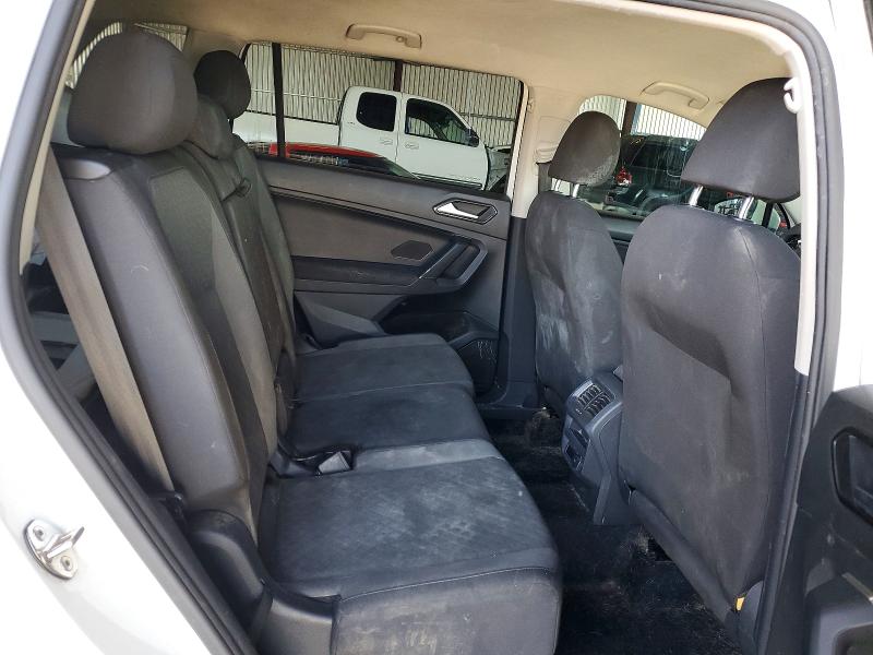 Продаж на аукціоні авто 2018 Volkswagen Tiguan, vin: 3VV1B7AX2JM109742, номер лоту: 46062176