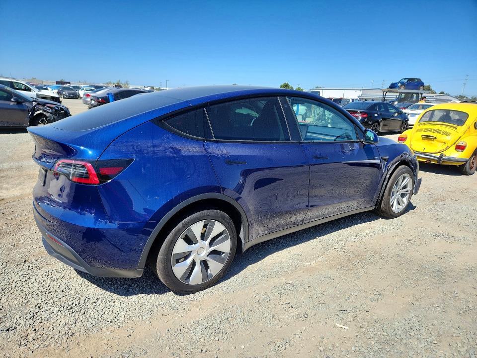 41989286 :رقم المزاد ، 7SAYGDEE3NF442194 vin ، 2022 Tesla Model Y مزاد بيع
