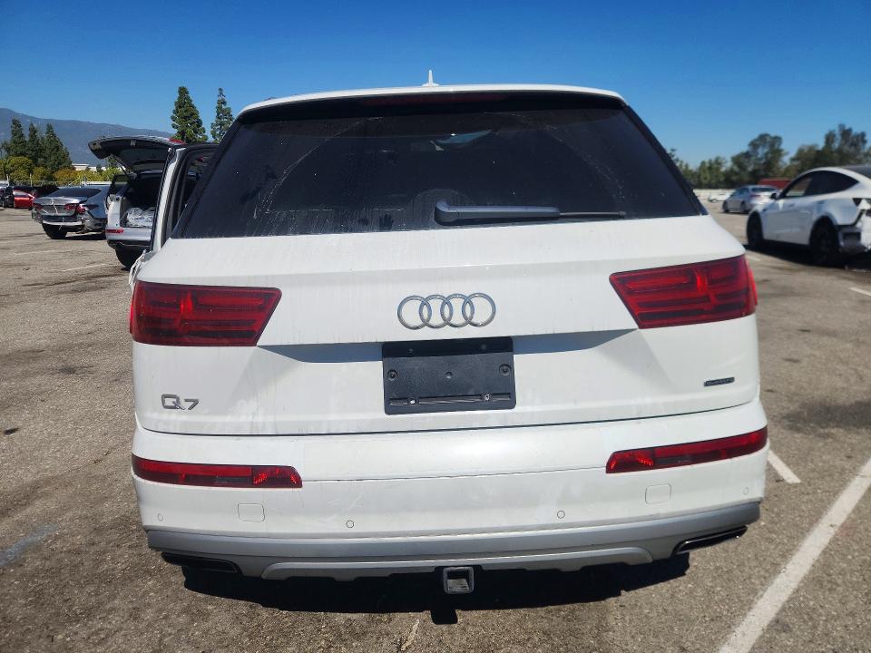 45883746 :رقم المزاد ، WA1LHAF72JD000974 vin ، 2018 Audi Q7 مزاد بيع