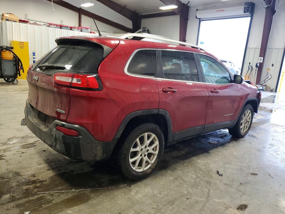 46289456 :رقم المزاد ، 1C4PJMCS7HW504442 vin ، 2017 Jeep Cherokee مزاد بيع